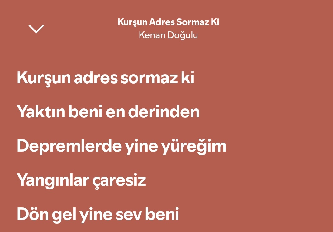 Herkes ara beni dinlerken bizim kulaklıkta çalan o şarkı...