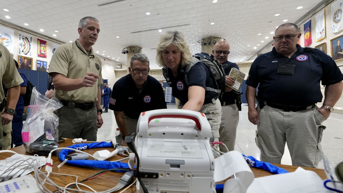 ASPRgov's tweet image. When America celebrates its #IndependenceDay, ASPR will provide medical support at the #4thofJuly celebration in downtown DC. Go behind-the-scenes with our responders from the National Disaster Medical System to see how they prepare.