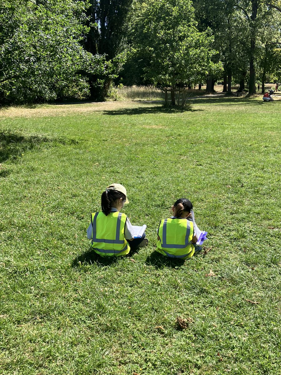 ManorParkSchSM1's tweet image. Year 1 loved exploring the plants and trees at Morden Hall Park today. They used viewfinders to spot different species and made an observational drawing of a plant of their choice. 🔍🌿 #WeAreLEO #MPPAscience
