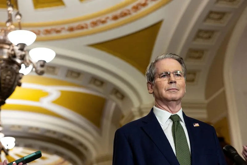 🇺🇸 TREASURY SEC. BESSENT: 100 COUNTRIES ABOUT TO GET HIT WITH 10% TARIFFS

Scott Bessent says a ton of countries are about to get slapped with new trade taxes if they don’t cut deals fast.

He’s expecting a “flurry” of last-minute handshakes as nations panic before the July 9