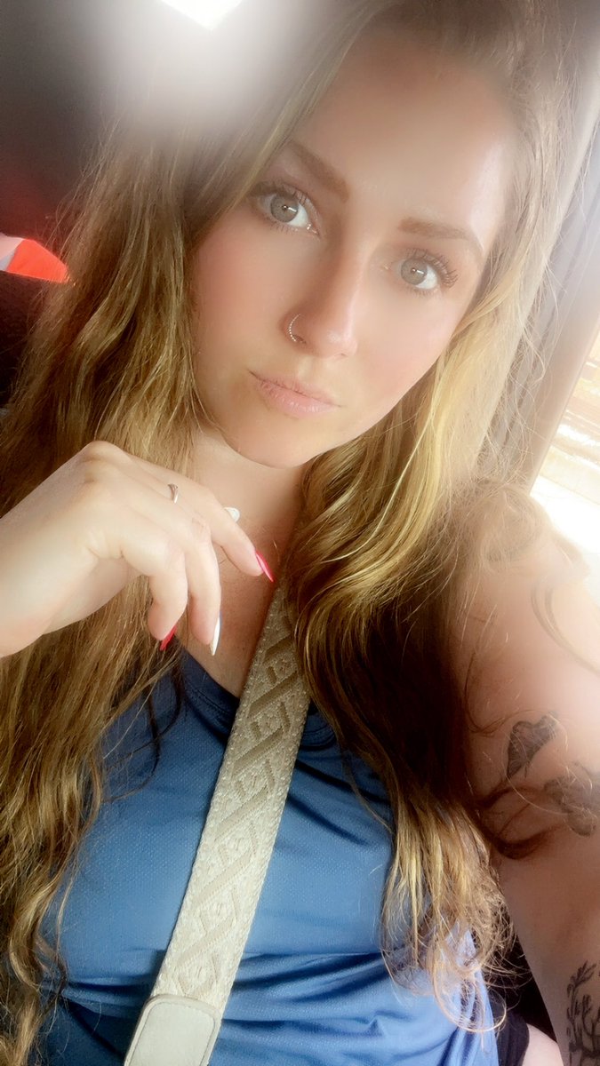 Just like a tidal wave, I’ve came back to ruin your life 😏 

Findom findomme femdom