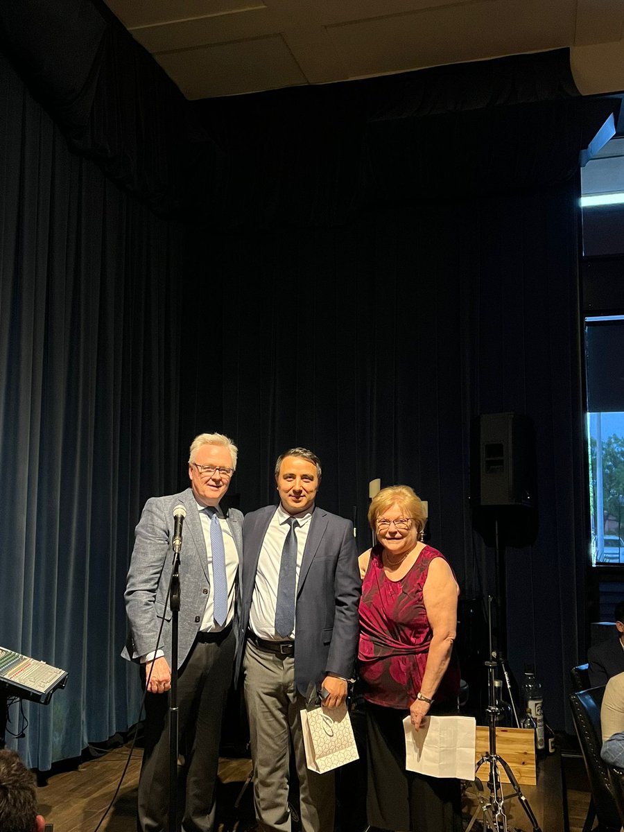 mustafa_soytas's tweet photo. I am so proud to have graduated from the 
#UroOncology Clinical and Research Fellowship program @mcgillu @cusm_muhc @McgillDeptSurg @RIMUHC1 @McGillGenome and being a certified Urologic Oncologist!!🎓 It was thrilling to dive into the clinical, surgical, and research aspects of cancer, especially #RenalCellCarcinoma #CancerResearch #scRNAseq over 3.5 years of world-class training. Fully appreciate for this great opportunity! Truly enjoyed it from bench to bedside and learned a lot from the best mentors @SiTanguay @YRiazalhosseini @RSanchez_Salas @WesKassouf @AprikianArmen @fadbrimo and Maurice Anidjar! Looking forward to future collaborations and a lifelong friendship!