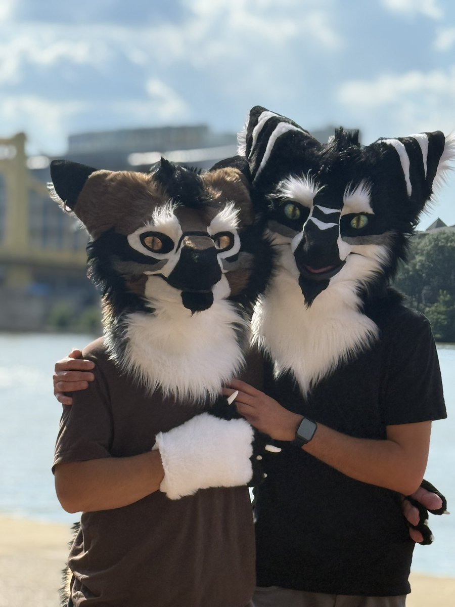 🧀: <a href="/YazurWolf/">Yazur 🧀🐺 @ AC25</a> 
📸: <a href="/KaoiiTH/">Kaoii 🐾 AC</a>