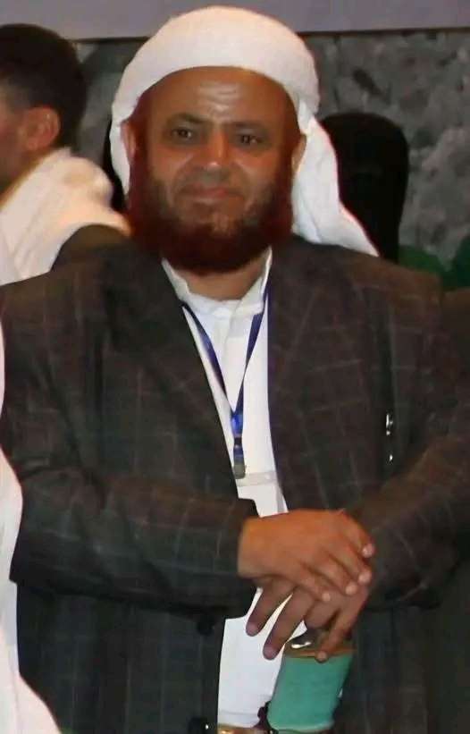 د. علي القره داغي (@ali_alqaradaghi) on Twitter photo بسم الله، والحمد لله، ولا حول ولا قوة إلا بالله.
استيقظنا على نبأ يُدمي القلب، ويعتصر الوجدان: استهداف  العالمِ القُرآني، والداعيةِ المُخلص، الشيخ صالح حنتوس، مع ثُلّةٍ من أهل بيته، في حادثةٍ هي في ظاهرها جريمةُ قتل، وفي حقيقتها عدوانٌ على بيتٍ من بيوت الله، وعلى مقامِ القرآن، بسم الله، والحمد لله، ولا حول ولا قوة إلا بالله.
استيقظنا على نبأ يُدمي القلب، ويعتصر الوجدان: استهداف  العالمِ القُرآني، والداعيةِ المُخلص، الشيخ صالح حنتوس، مع ثُلّةٍ من أهل بيته، في حادثةٍ هي في ظاهرها جريمةُ قتل، وفي حقيقتها عدوانٌ على بيتٍ من بيوت الله، وعلى مقامِ القرآن،