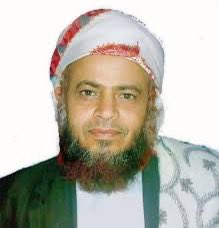 HisburgPost's tweet image. #Houthis in #Raymah Governorate in #Yemen besieged the house of an old #Islamic scholar "Salih Hantusi" and shelled his home resulted in his death.
Hantusi was a #Quran teacher, Houthis revoked his permit for years but he insisted on teaching Quran.