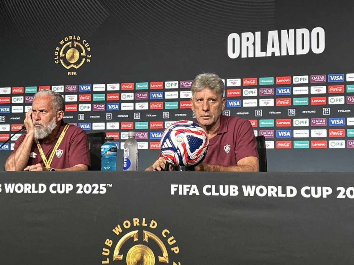 🚨🚨🚨🚨🚨🚨🚨🗣️ مدرب فلومينينسي:

قلت للاعبين لا تمنحوا الهلال أي فرصة ولا حتى عشر ثواني على الكرة.

أي فرصة تتاح لهم سيستغلونها 😰

<a href="/MnbrAlhilal/">منبر الهلال - Mnbr Alhilal</a>