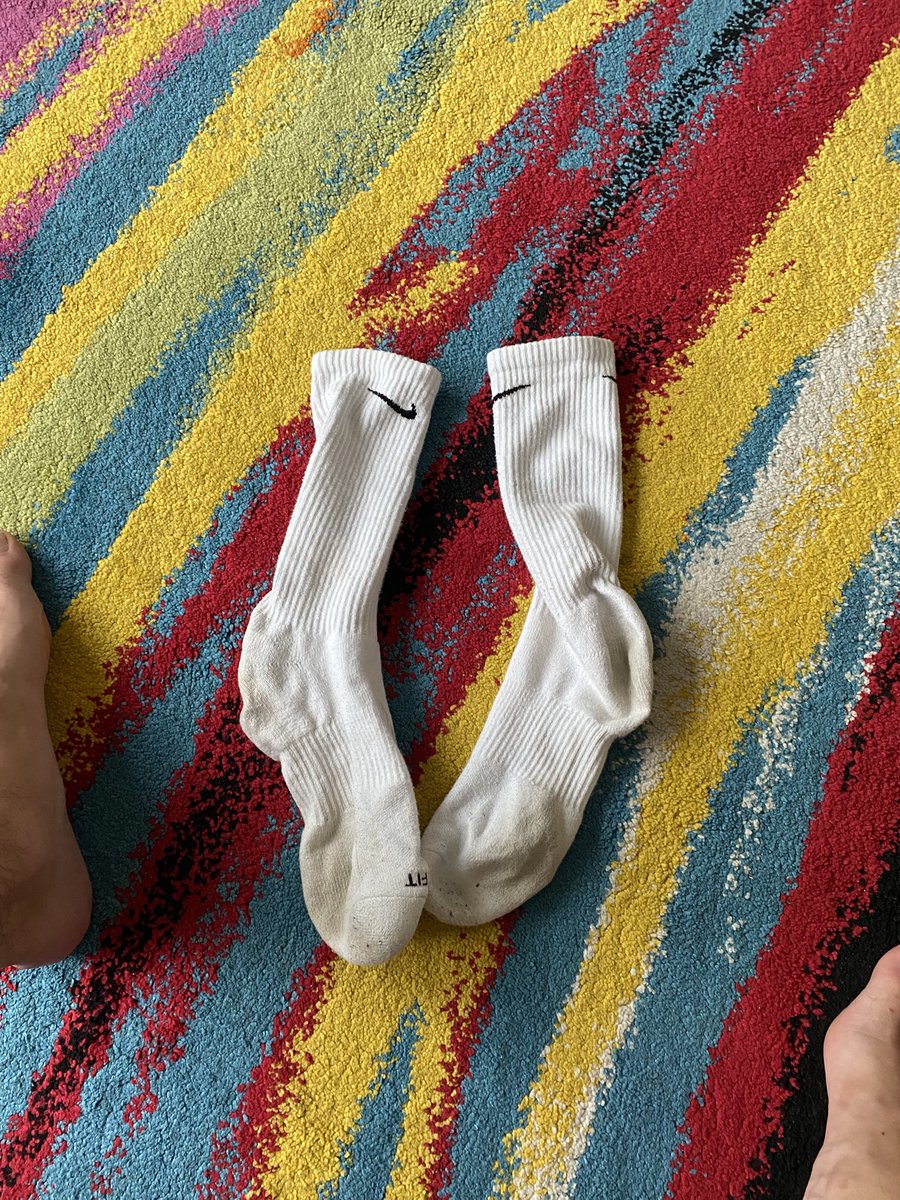 Meisterclever's tweet photo. Zahl um die Füße zu sehen #knecht, Zahl um  die #socken als Mahlzeit zu sichern #looser! Mach dich nützlich schlampe! 

Dm!!! 

#findom #femdom #slave #master #alpha #dom @rt_find @FindomRT__ @MasterPromoAcc #cashslave #socks #teen @deinsyrermo #moneyslave https://t.co/NUNAg2b0Jd