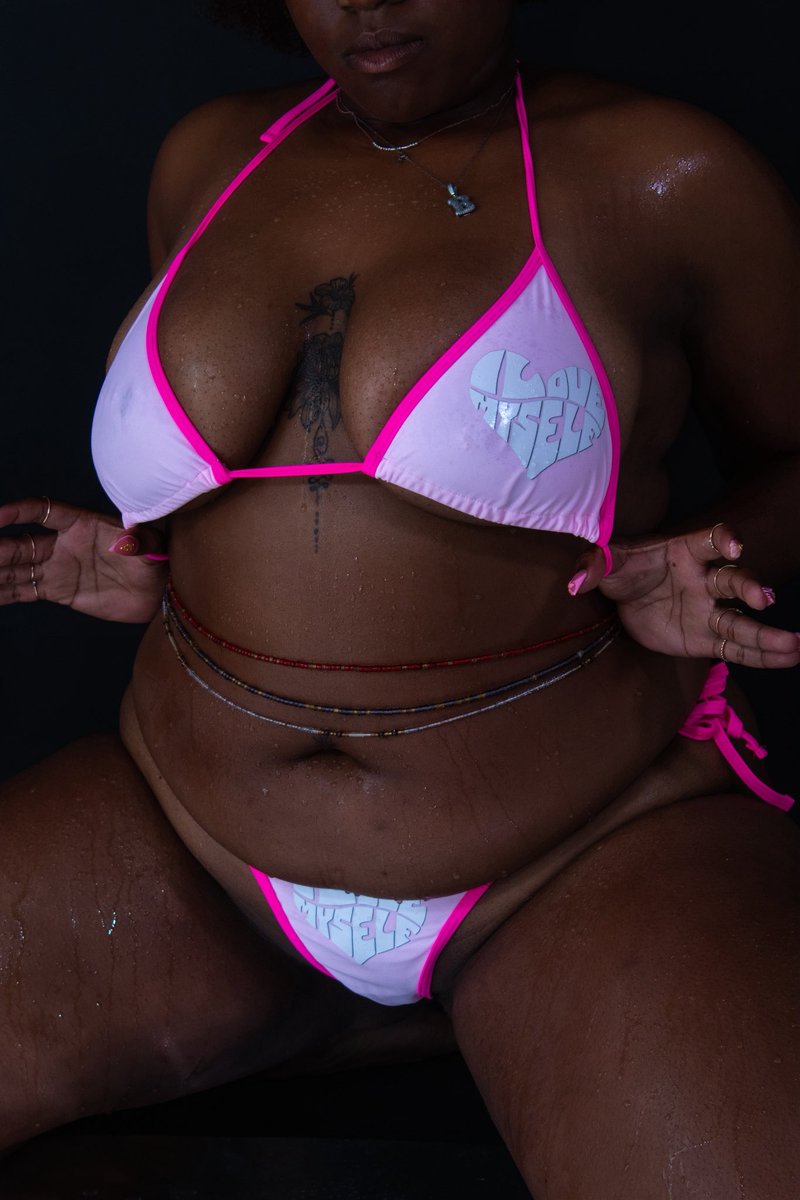 SHOPILOVEMYSELF's tweet photo. @carlaxnxx Not just showing skin- showing confidence 😈💕 https://t.co/Wg7DsAFvSj https://t.co/SIVv3vCJpN