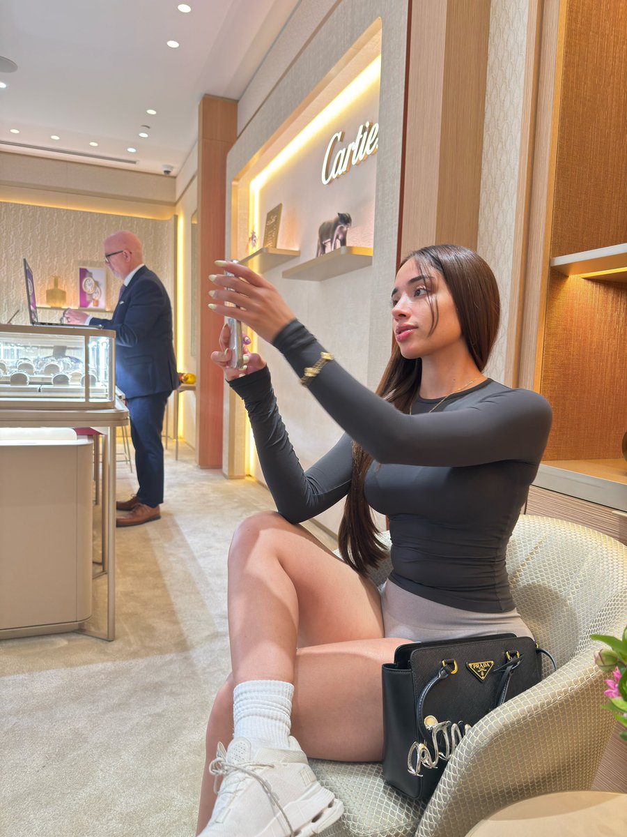 G (@gigiimami) on Twitter photo 