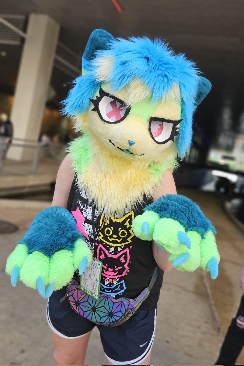 A cute <a href="/swimobe/">✨🐸 Roxy Woods 🔜 AC 25’ 🐸✨</a> 🩵💚
#anthrocon