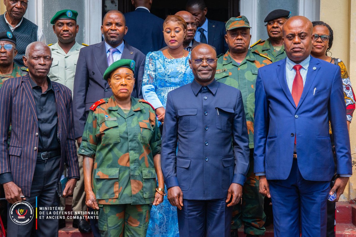 Vice-Primature, Ministère de La Défense/RDC (@vpmdefenserdc) on Twitter photo (2) Pour la secrétaire générale aux anciens combattants, le Général-Major KABWANGA Symphorose, qui n'a pas manqué de remercier Me <a href="/GuyKabombo/">GKM@KABOMBO</a> Muadiamvita, le tout premier, Ministre la Défense Nationale à visiter leurs installations. Elle a fait une présentation synthétique du (2) Pour la secrétaire générale aux anciens combattants, le Général-Major KABWANGA Symphorose, qui n'a pas manqué de remercier Me <a href="/GuyKabombo/">GKM@KABOMBO</a> Muadiamvita, le tout premier, Ministre la Défense Nationale à visiter leurs installations. Elle a fait une présentation synthétique du