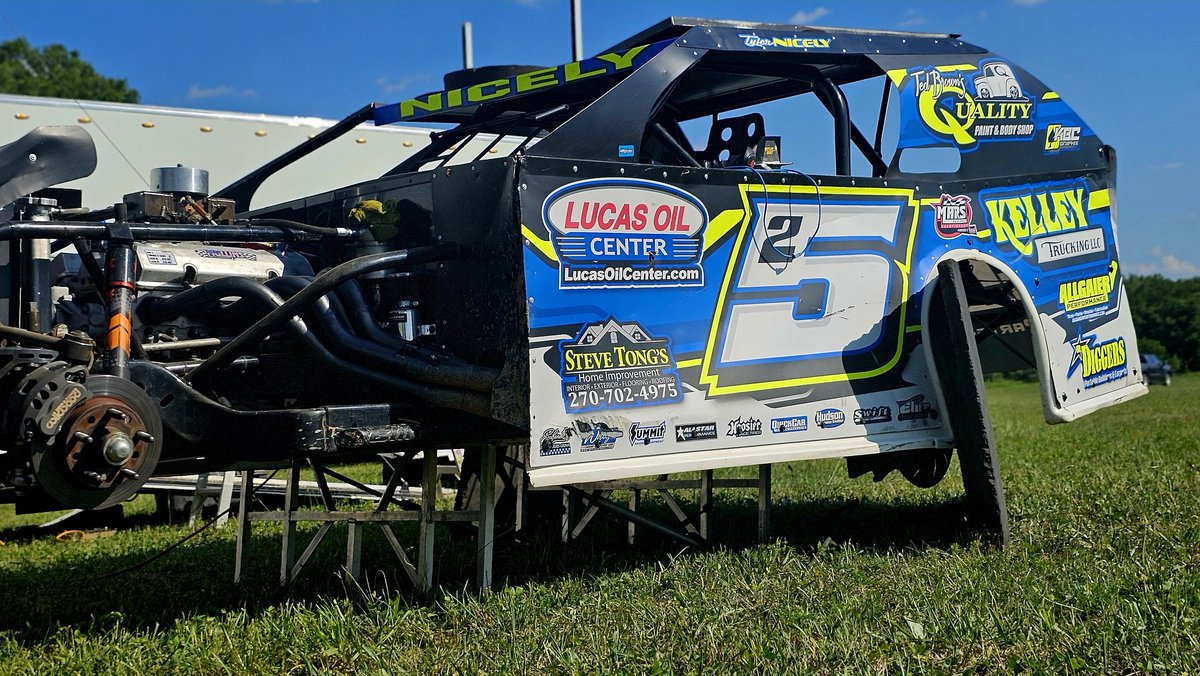 Last night's <a href="/SummerNationals/">DIRTcar Summer Nationals</a> winners at Spoon River Speedway are in the pits tonight at <a href="/LaSalleSpeedway/">LaSalle Speedway</a>. <a href="/Terbo_91/">Tyler Erb</a> and <a href="/TylerNicely/">Tyler Nicely</a> will look to go back-to-back for the Summer Nationals #HellTour "Freedom 40" and <a href="/SummitRacing/">summitracing</a> Modifieds.