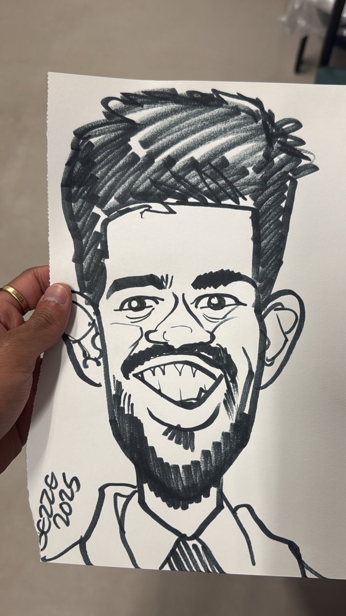 AmanGoyalMD's tweet image. On my first day seeing patients at my dream program, @CCF_IMCHIEFS, one of my patients drew me a sketch of myself! I couldn’t have asked for better seniors and faculty to guide us through internship! I LOVE my new home! @AndreiBrateanu