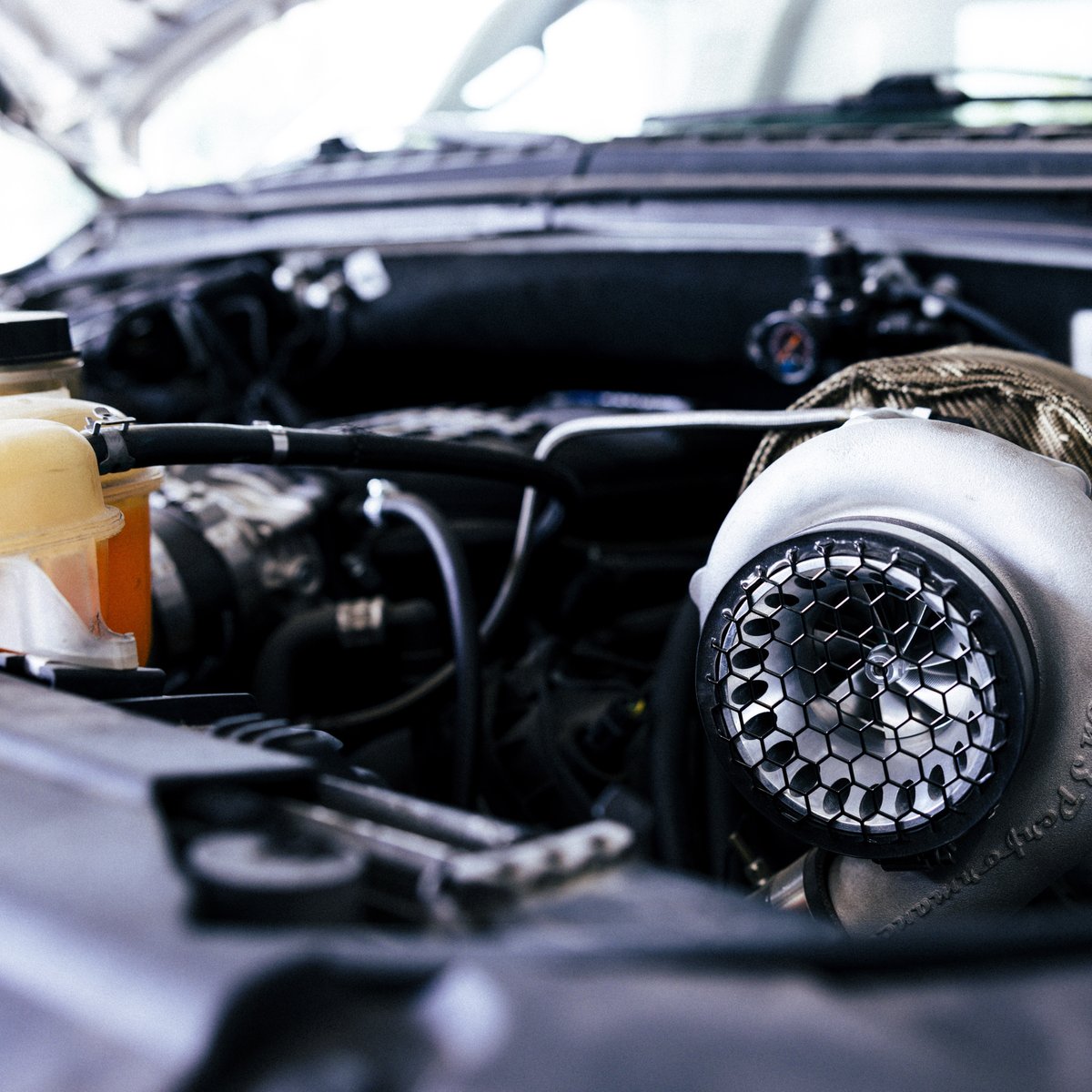 "This little beauty = instant horsepower multiplier 🔥
RT if you know what it is
❤️ if you need one in your life
💬 your best guess below
#Boosted #TurboLife #Carquest"