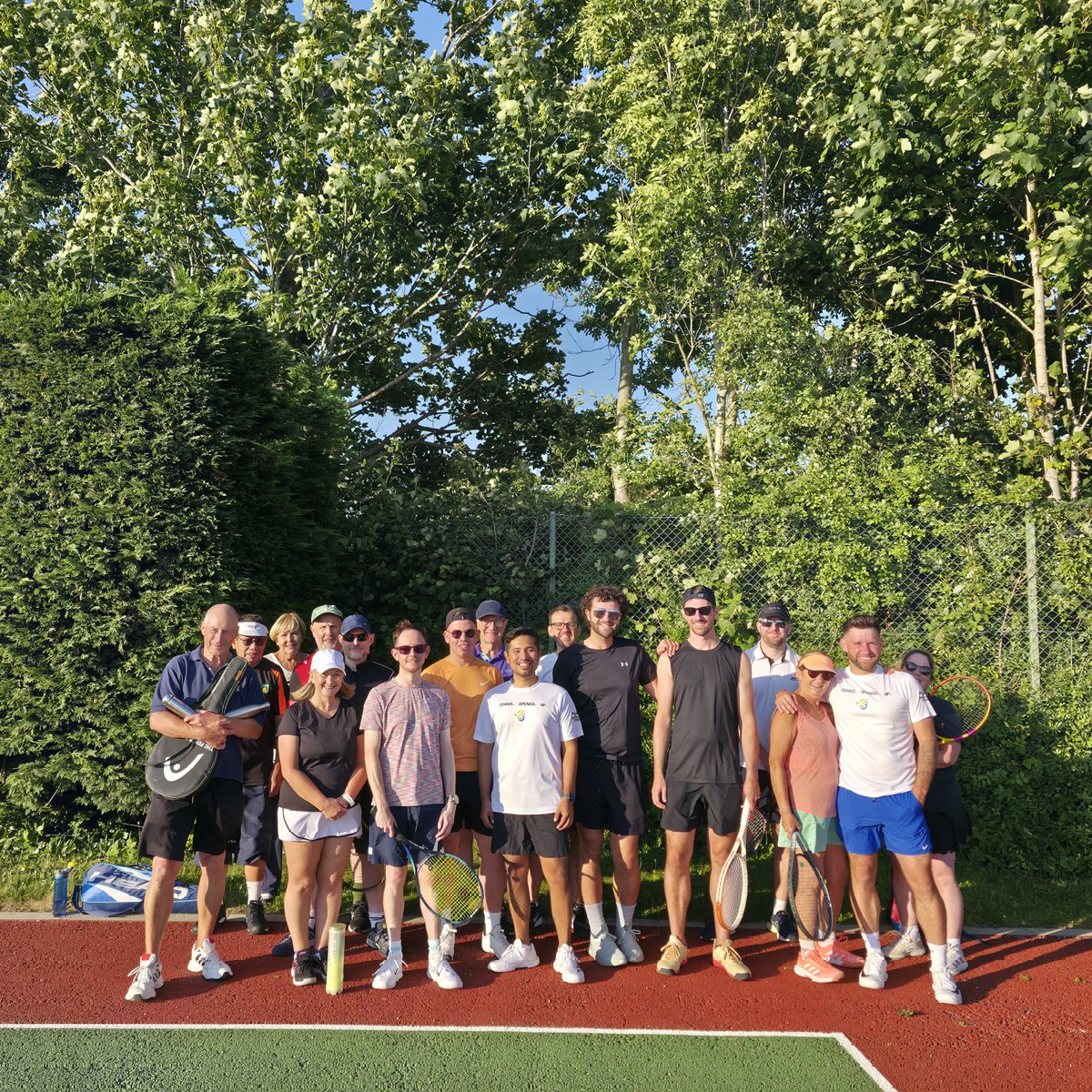 The Cardiff Baseliners played a strong team of <a href="/WTC_Cardiff/">Whitchurch Tennis</a> players this evening in a social summer hit.

Great practice before we head to <a href="/eurogames/">EuroGames</a> in Lyon in 2 weeks.

A huge thank you to WTC for their generosity, hospitality and for a great (and fun!) hit 🎾

Diolch! 🏳️‍🌈🏳️‍⚧️