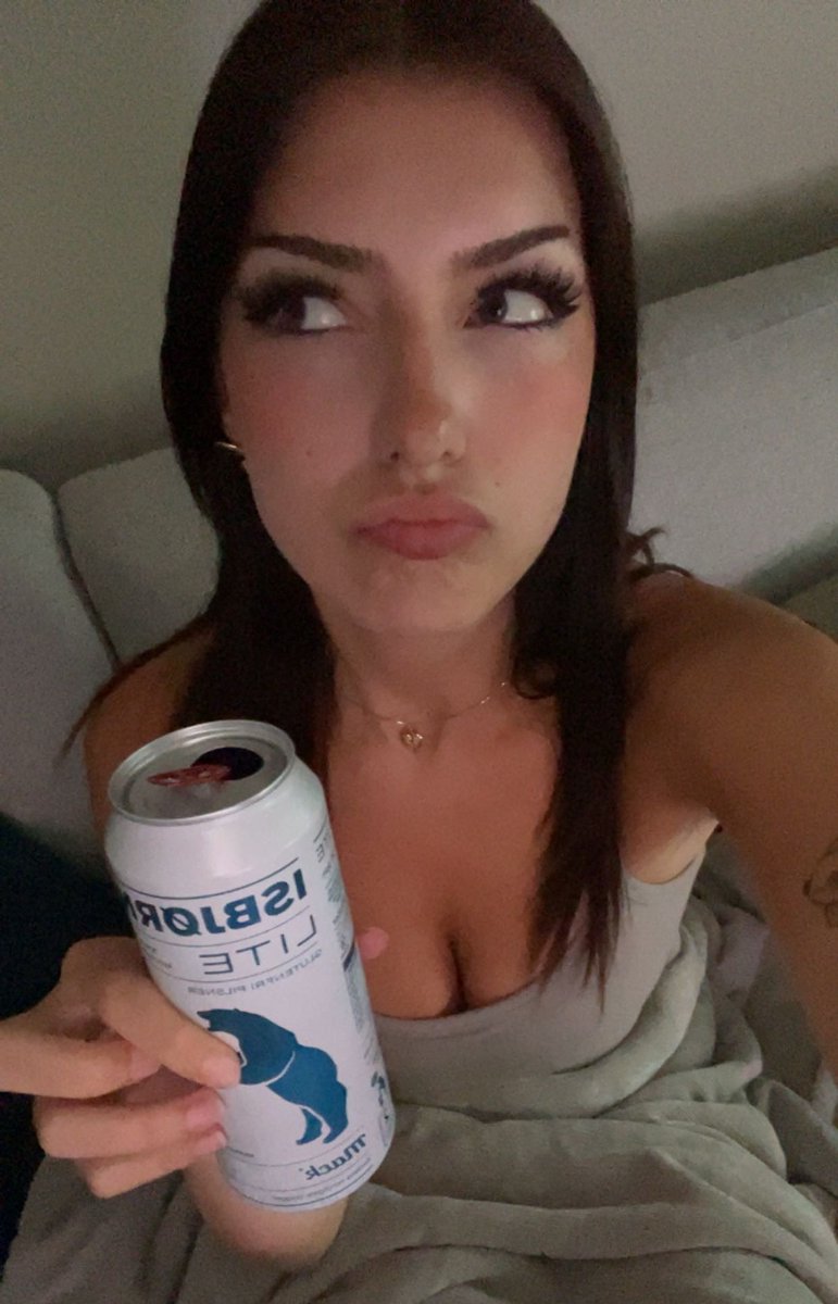 Hello Klitty 🫦 tweet media