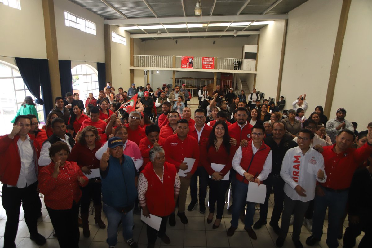 NestorCamarillo's tweet photo. Siempre agradecido con la militancia de #Acajete y #Amozoc, que atiende el llamado, orgullosa de ser priista. Hoy tomamos protesta a los nuevos Comités Municipales del @PRIdePUEBLA en la región. ¡Gracias por su lealtad y su convicción! 🔴⚪️🟢 https://t.co/kGtyFK9k7W