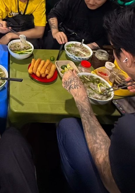 dprpulley's tweet photo. 포 뇸뇸뇸🍜
#DPRIAN #KStarSpark https://t.co/hLhlKO5uvv