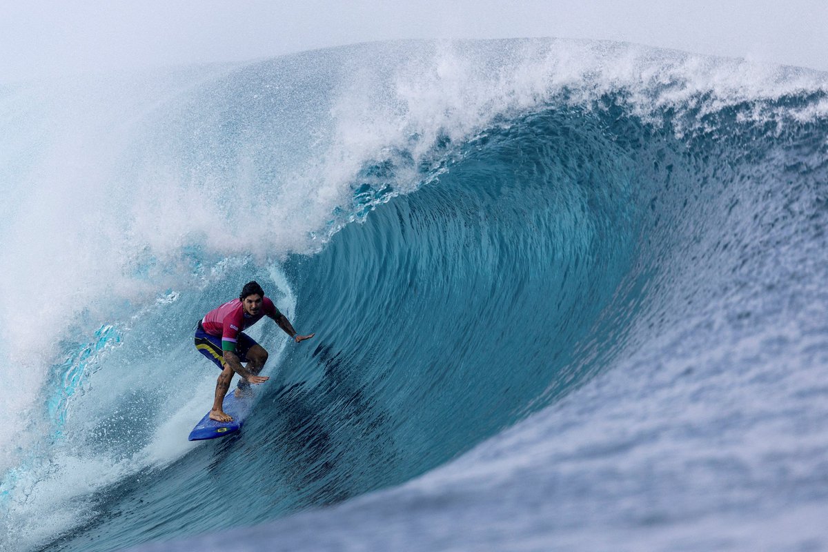 En serio que esta foto entra a una de esas que uno recuerda por mucho tiempo. Las más reciente que tenga en memoria: las de Gabriel Medina (Surf) el año anterior en los Juegos Olímpicos de París (playas de Tahití)