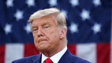 peru21noticias's tweet photo. Donald Trump: "Por 40 años Irán ha dicho 'muerte a Estados Unidos, muerte a Israel', han matado a nuestra gente como resultado del odio. Decidí hace mucho tiempo que no permitirá que esto siguiera sucediendo. Quiero felicitar al primer ministro de Israel Benjamín Netanyahu, trabajamos como un equipo como quizás nunca ha trabajado un equipo. Hemos avanzado mucho para eliminar esta amenaza para Israel"

Toda la información aquí: https://t.co/z8DZk0UBB3