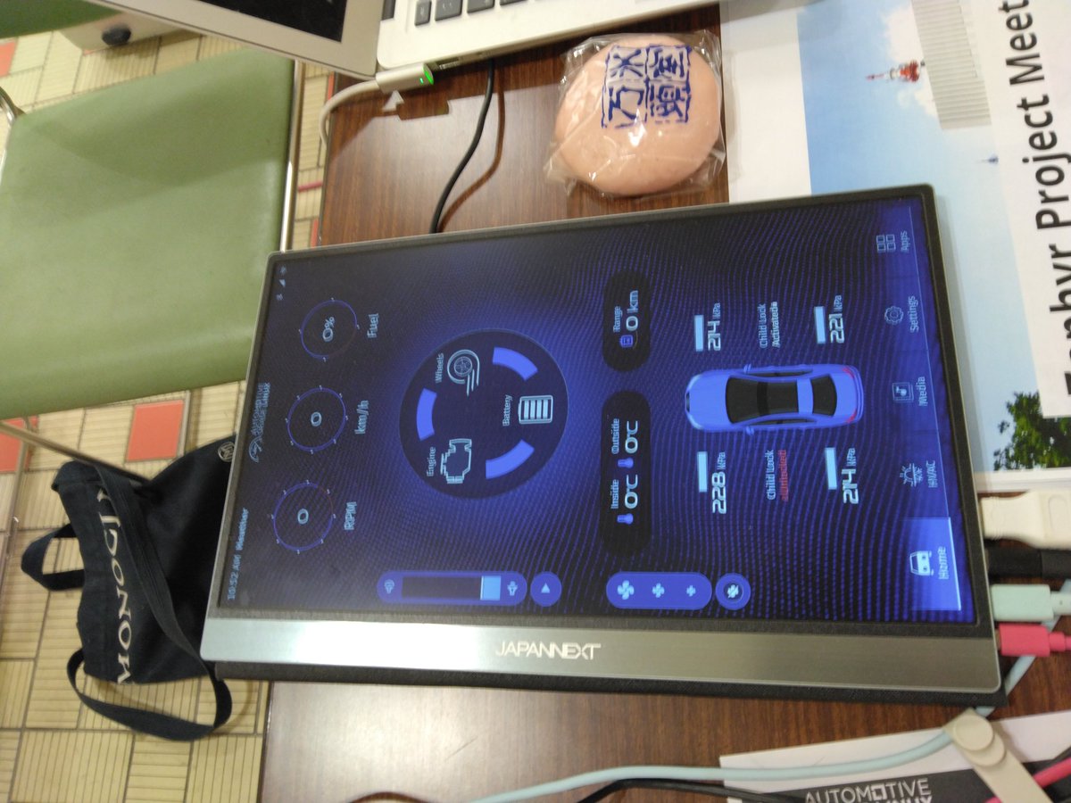 autolinuxjp's tweet image. 本日も #NT金沢 にて展示行っています。AGLを動くミニカートに組み込んだデモ、最新のTroutバージョンのUI紹介、激安LIDARの表示試作のデモを行っています。