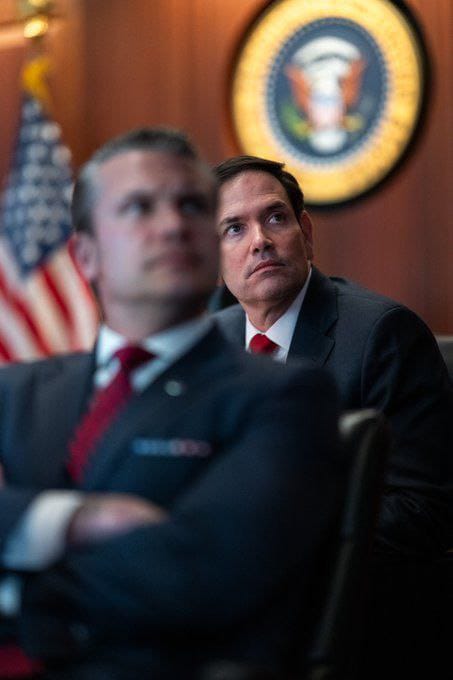 Trump and senior administration officials in the White House Situation Room during the attacks on Iran