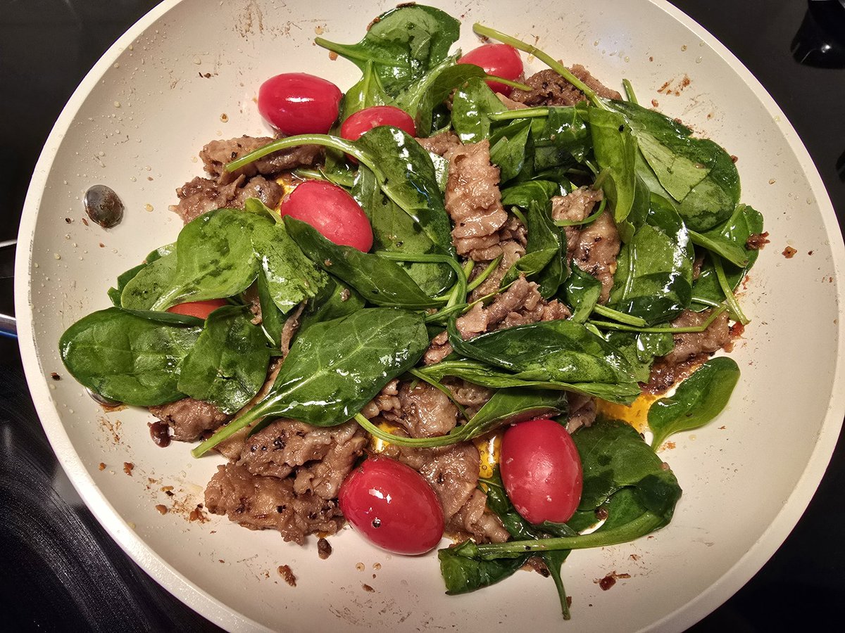 KerryAtkinson2's tweet image. Experimenting for dinner. So far, it's delicious!
#CookingForOne