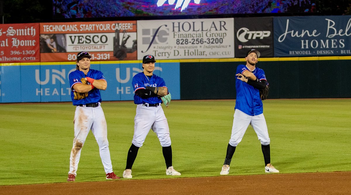 Crawdads stay hot with another win! 'Dads lead the series 4-1!