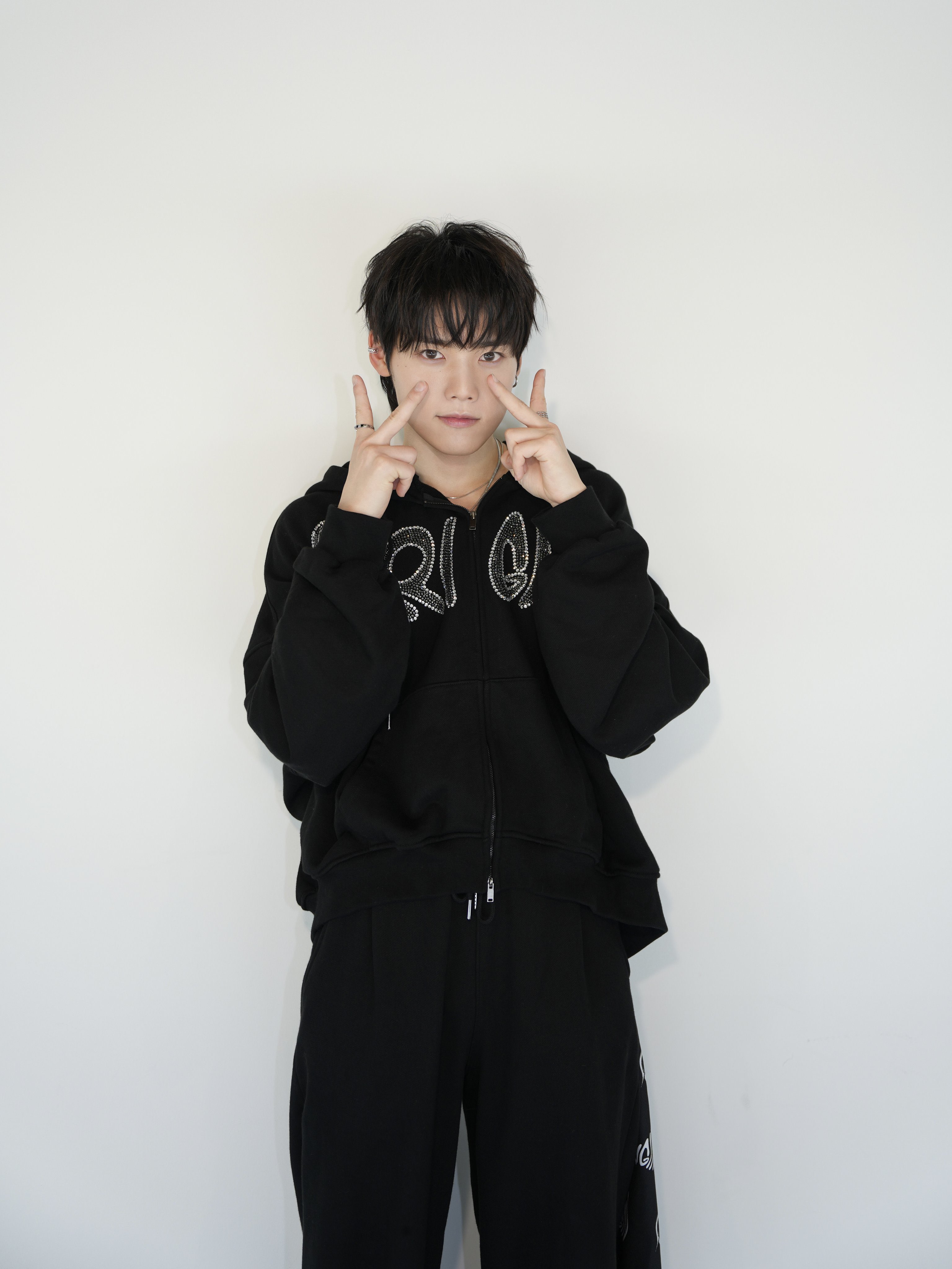 キキ (@kikiloveskm) / X