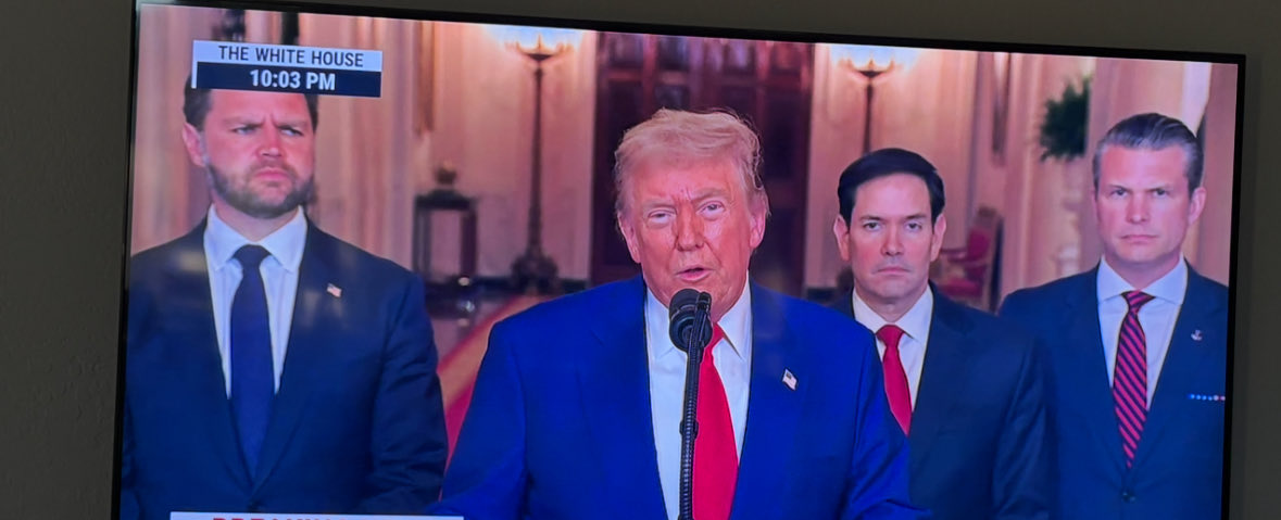 AnnieForTruth's tweet image. We have NO Commander in Chief. We have an absolute imbecile with dementia,  surrounded by the Maybelline man couch fucker, lil’ loser Marco and Pete Kegseth, a drunk and alcoholic who sexually assaults women. 😡