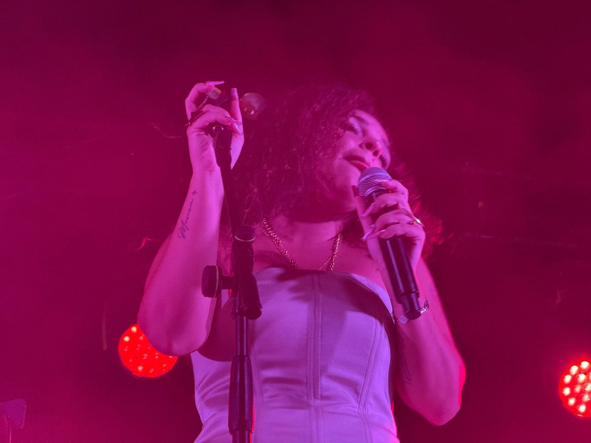 Lachispa abarrota la Plaza del Potro en la recta final de esta gran noche

 #Flamenco #CordobaEsp #NBF2025