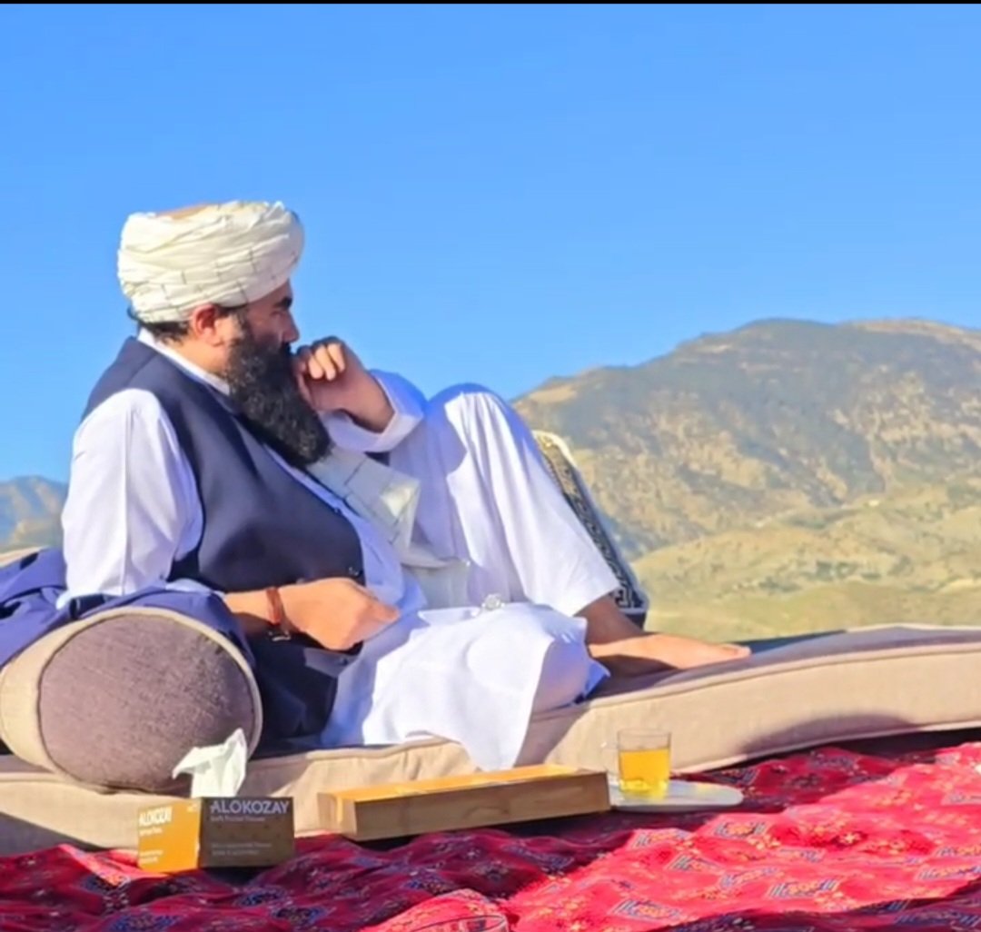 ددې سپیڅلي خاورې سپیڅلی رهبر