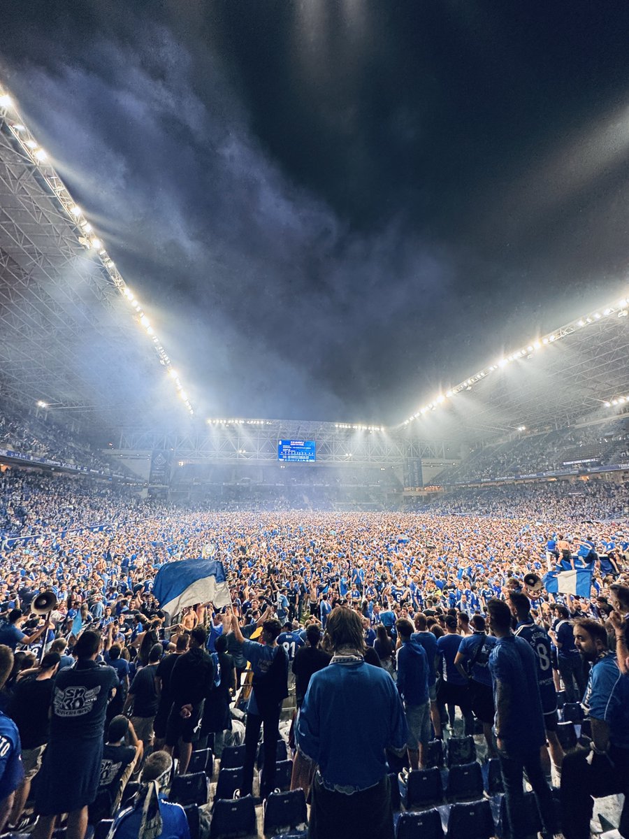 Real Oviedo, un equipo de Primera Division.