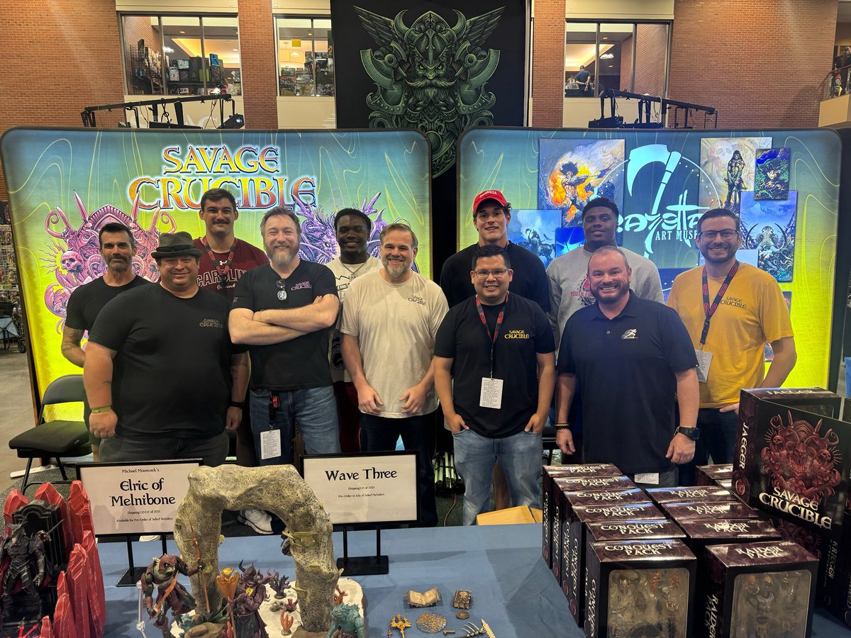 Collegiatelegnd's tweet photo. Fantasy met football this weekend at JoeFest! 🏈⚔️ Georgia and South Carolina football stars teamed up with the Savage Crucible crew for the ultimate crossover. 

Collegiate Legends where action figures and athletes collide! 

#JoeFest #CollegiateLegends #SavageCrucible #NIL #FantasyMeetsFootball