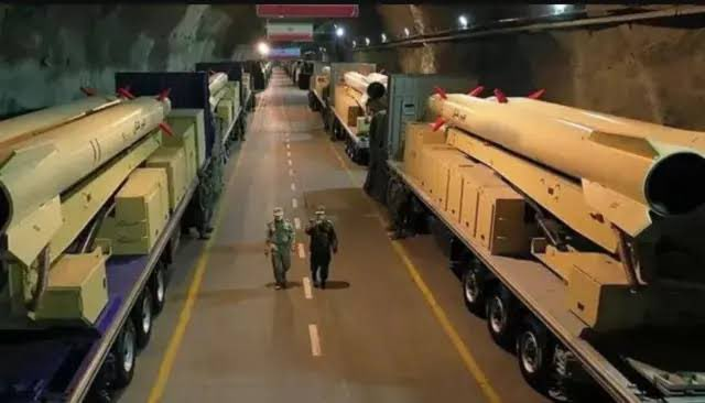 SoftWarNews's tweet photo. Militer Iran: 

بِسْمِ ٱللَّهِ ٱلرَّحْمَٰنِ ٱلرَّحِيمِ  

ٱنفِرُواْ خِفَافٗا وَثِقَالٗا وَجَٰهِدُواْ بِأَمۡوَٰلِكُمۡ وَأَنفُسِكُمۡ فِي سَبِيلِ ٱللَّهِۚ ذَٰلِكُمۡ خَيۡرٞ لَّكُمۡ إِن كُنتُمۡ تَعۡلَمُونَ https://t.co/5NsGS05umq