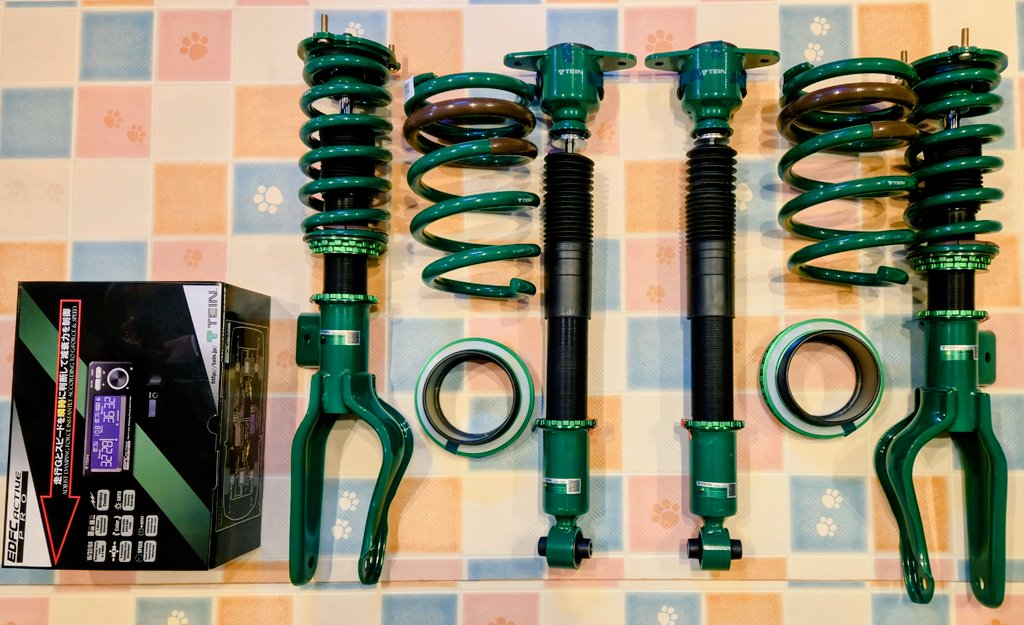 NidaMitsunari's tweet image. モデル3にフルタップ車高調（TEIN FLEX Z）を導入！
EDFCで車内から減衰力調整も可能で、気に食わなかった突き上げ感もようやく改善できた！！
#Tesla #テスラ #model3 #Tein #車高調