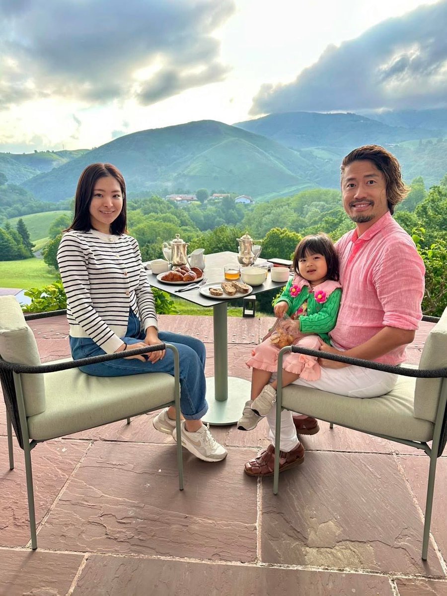 takeuchiryosuke's tweet image. 【南フランスの絶景ミシュランホテル「オーベルジュ オスタペ」に2泊しました】

スペインのサンセバスチャンから車で1時間ほど走り、南フランスのビダールレにある5つ星ホテル「オーベルジュ…