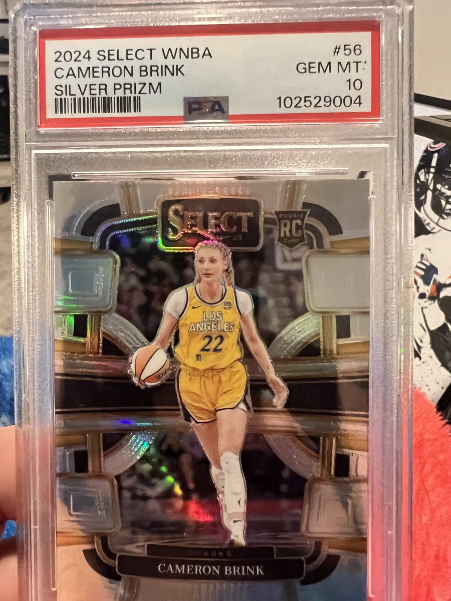 ZewlanderCards's tweet photo. She is everything. Hopefully comes back soon. @CardPurchaser https://t.co/cCU3EDWSZP