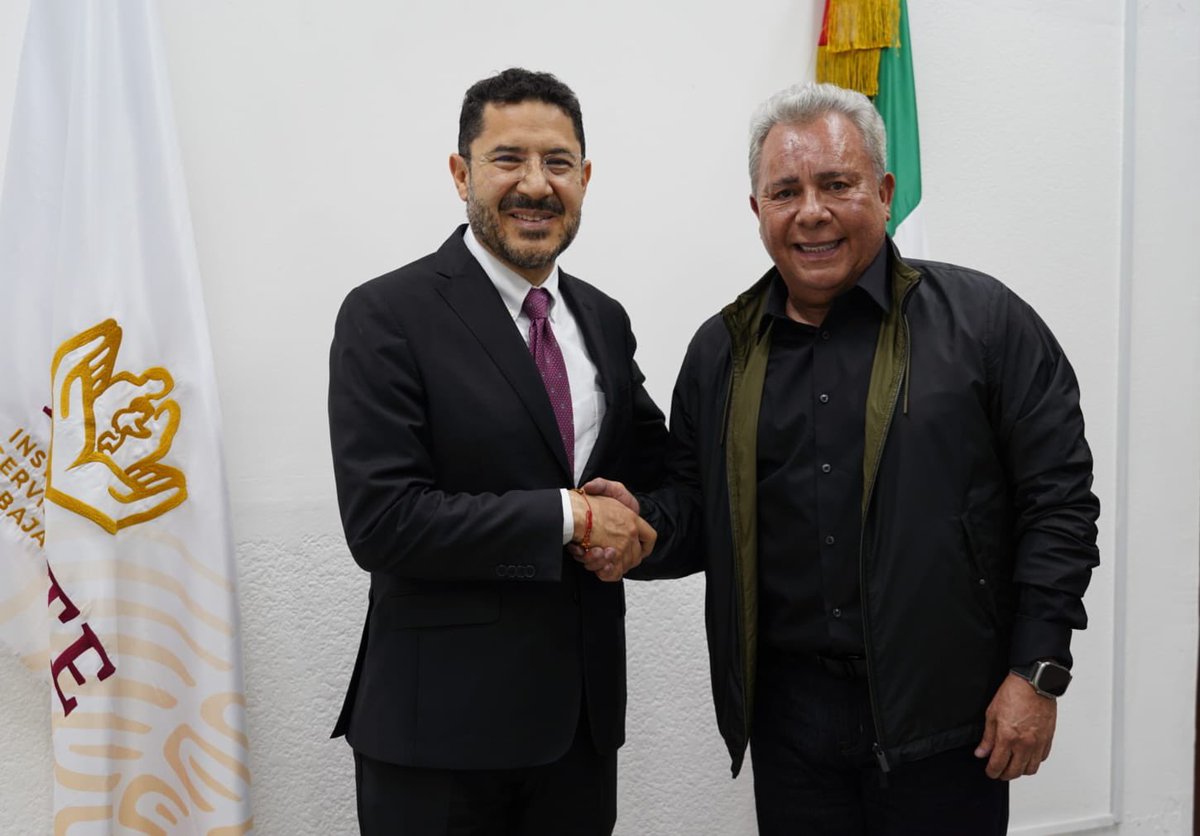 Martí Batres (@martibatres) on Twitter photo Me reuní con el Presidente del CEN de la <a href="/FSTSEmx/">FSTSE</a> y del Sindicato Nacional de Trabajadores de la <a href="/SSalud_mx/">SALUD México</a>, <a href="/GarciaAyalaM/">Marco García Ayala</a>, para dialogar sobre temas como vivienda, pensiones, préstamos y salud, derechos de l@s trabajador@s del Estado. Me reuní con el Presidente del CEN de la <a href="/FSTSEmx/">FSTSE</a> y del Sindicato Nacional de Trabajadores de la <a href="/SSalud_mx/">SALUD México</a>, <a href="/GarciaAyalaM/">Marco García Ayala</a>, para dialogar sobre temas como vivienda, pensiones, préstamos y salud, derechos de l@s trabajador@s del Estado.
