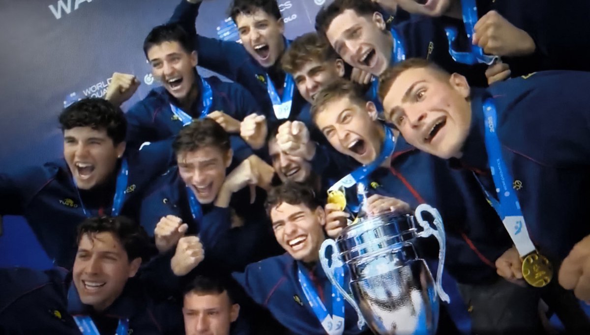 ❤️‍🔥🥇🌏 ¡¡¡¡ESPAÑA, CAMPEONA DEL MUNDO JÚNIOR POR CUARTA VEZ EN SU HISTORIA!!!!

🔝 Victoria frente a Estados Unidos por 11-14 en la finalísima del Campeonato del Mundo Júnior (sub’20)

⭐️ ¡Enhorabuena, chicos!