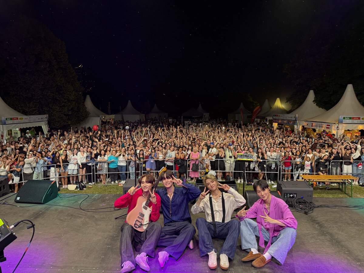 Band_W24hours's tweet photo. Inspire me Korea at Donauinselfest!
Thank you, Vienna ❤️

#Austria #Vienna #Donauinselfest #InspireMeKorea #W24 #Howon #Jonggil #Aaron #Yunsoo https://t.co/vmUP6QCCJx