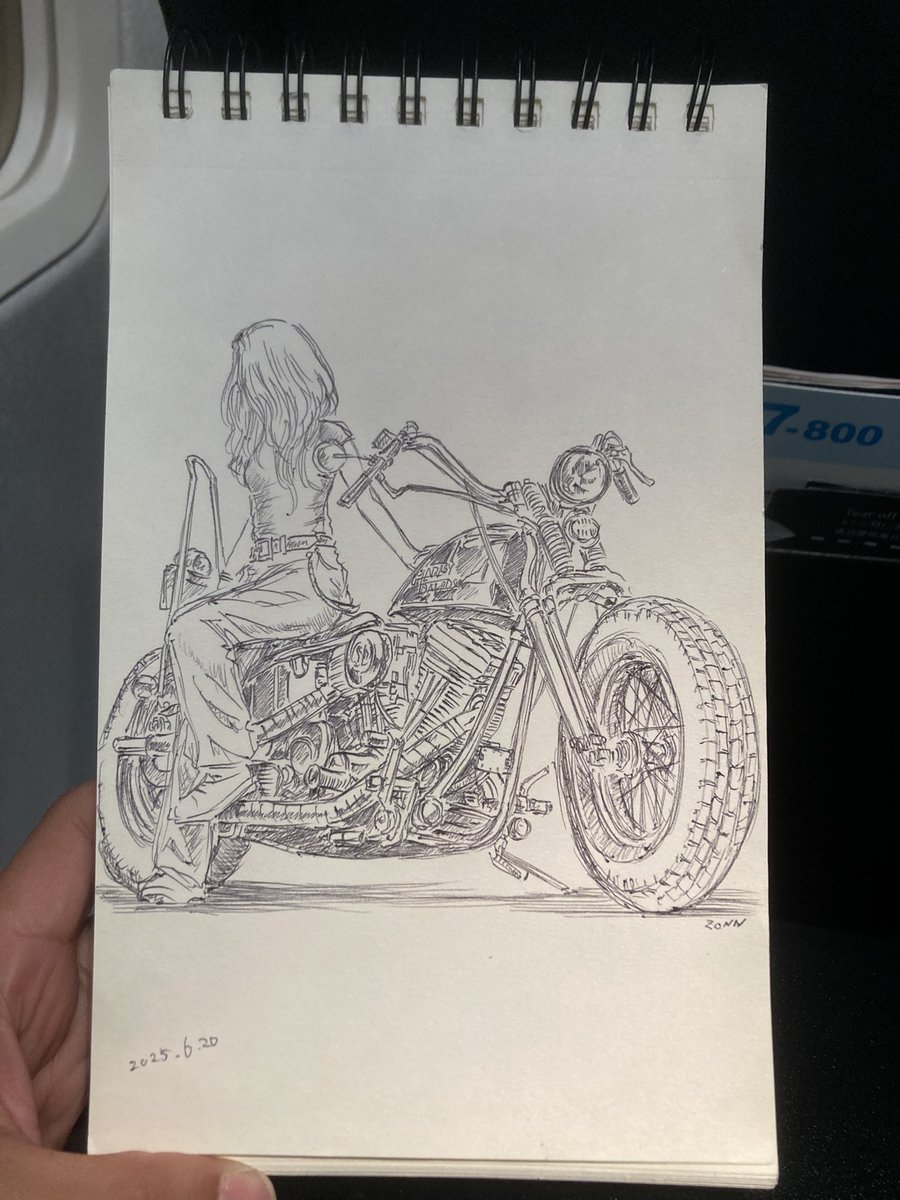 ZONN_n's tweet photo. H-D
池袋　皇琲亭のアンブルドゥレーヌ
お砂糖の入れ物かな？
JALのCAさん

#スケッチ #sketch #今月描いた絵を晒そう https://t.co/Gnnasyq3WP