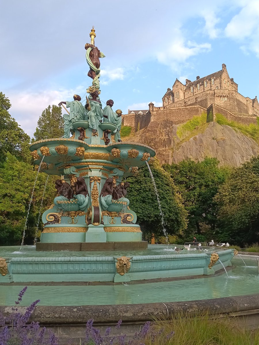 HeidiArgenta's tweet image. Qué hermoso día el de hoy ❤️ #Edimburgo 🏴󠁧󠁢󠁳󠁣󠁴󠁿