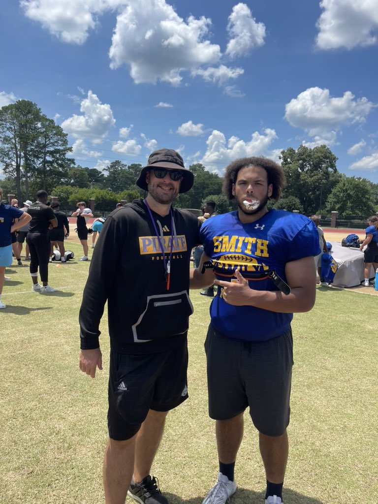 Good camp with <a href="/ECUPiratesFB/">ECU Football</a> thank you <a href="/OLCoachMattox/">Matt Mattox</a> for your time