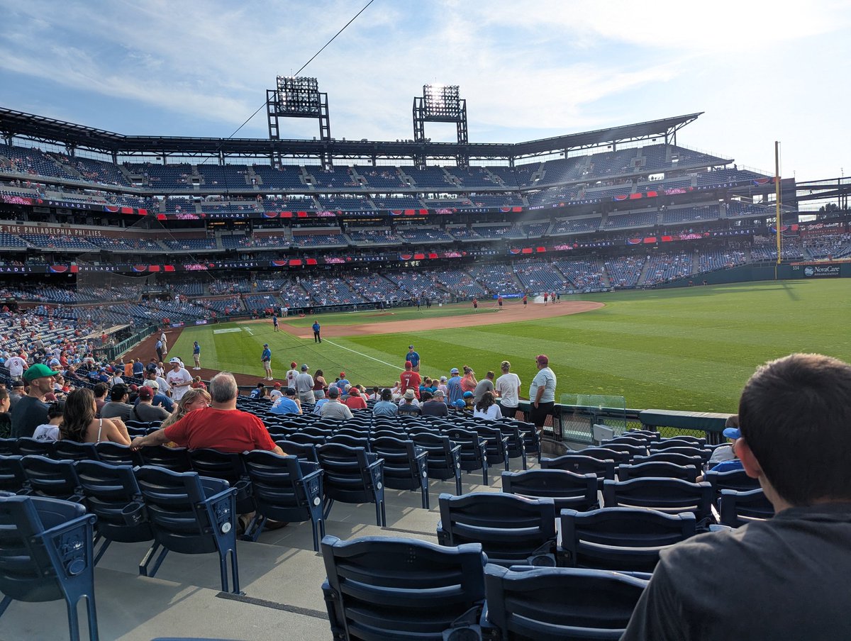DefinitiveToast's tweet image. Phillies game night 🍻