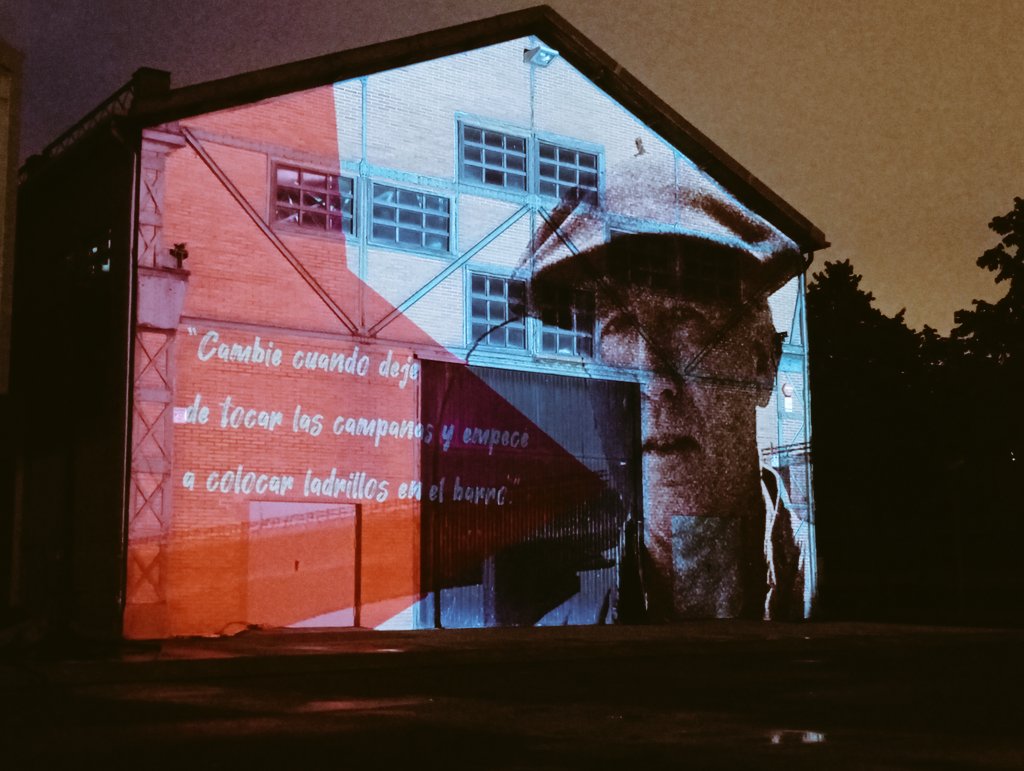 LEzkerraldea's tweet photo. Eskerrik asko Perikori egindako omenaldi ederragatik, Periko Elkarteari, dantzari, musikari, soinu, argi eta gainontzeko teknikariei, eta baita ere omenaldia posible egin duen guztioi.

Ikaragarria izan da, bejondeizula! 

#Periko #BetiGazte https://t.co/BZqPMaMzce