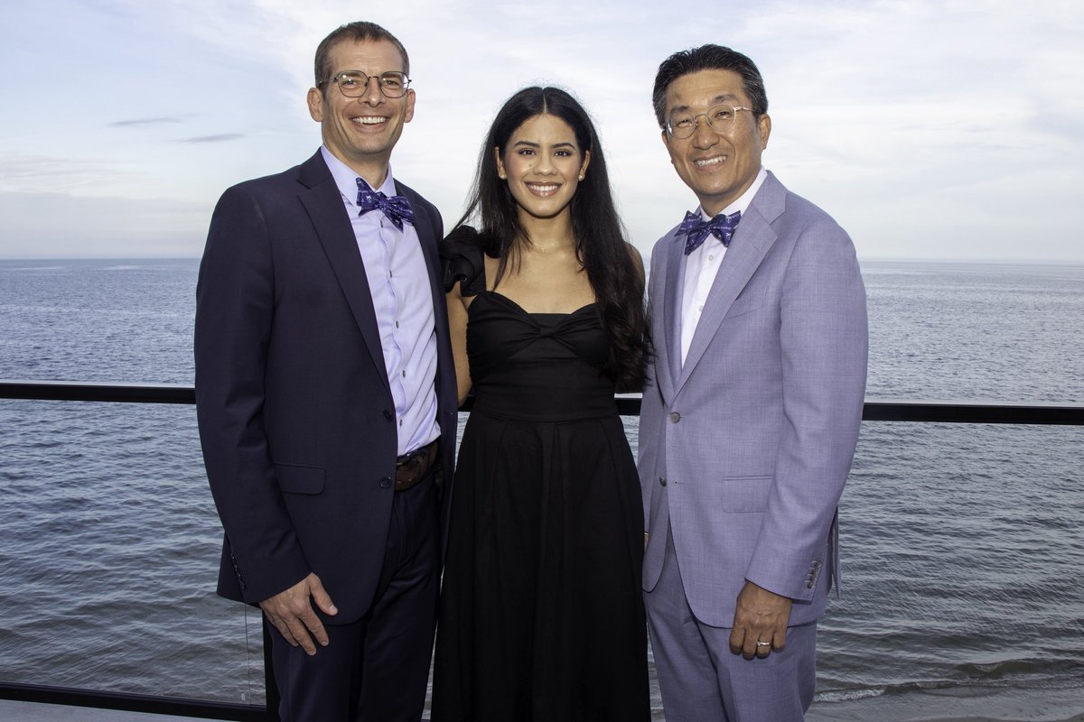 gabrielamdd's tweet image. I had to share that my time at @Yale_Urology was unforgettable. I met amazing people, made wonderful friends&amp;amp;mentors, and got to grow as a researcher, future urologist and person. I leave New Haven with a full &amp;amp; happy heart. Thank you to all I had the pleasure of working with. 💙