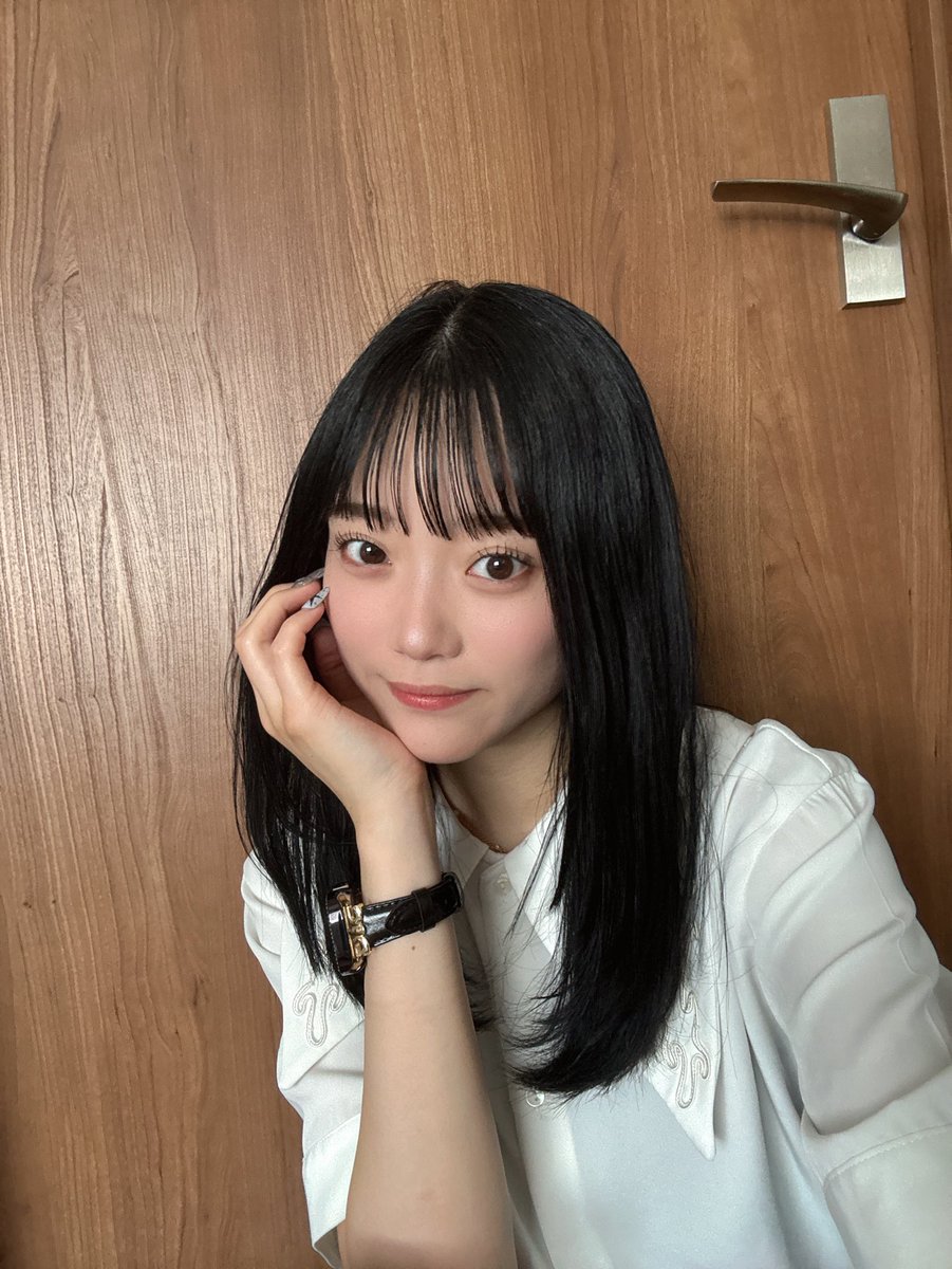 おはたろ〜〜☀️ྀི

皆はハイトーンと黒髪どっち派？💭
どっちの方が似合う〜？？🙄🪄

#すーたろなにもの