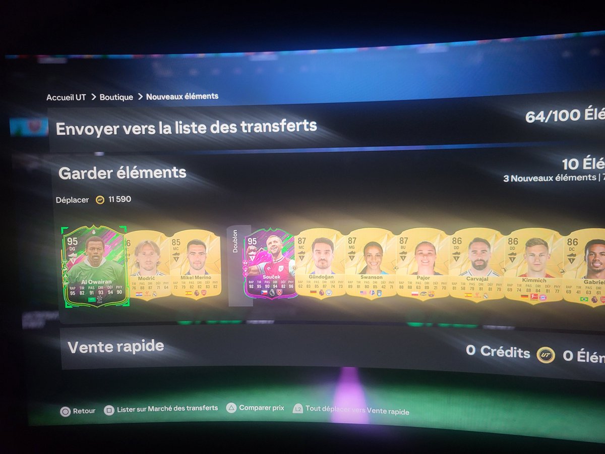 Récompenses fut, cette semaine, j'ai envie de dire d'habitude, c'est compliqué 🙄
Soucek est mon meilleur ami j'avais oublié que l'on avait été à l'école ensemble 🤣
Et cech finalement un peu mitigé, pas cech de l'année passé à mon avis..