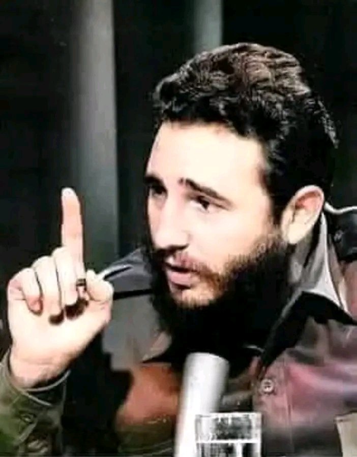 ““Queremos un mundo sin hegemonismos, sin armas nucleares, sin intervencionismos, sin racismo, sin odios nacionales ni religiosos, sin ultrajes a la soberanía de ningún país..."
#FidelPorSiempre #CubaVencerá